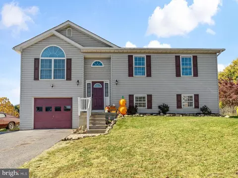129 Mercury Ct, Martinsburg, WV 25404