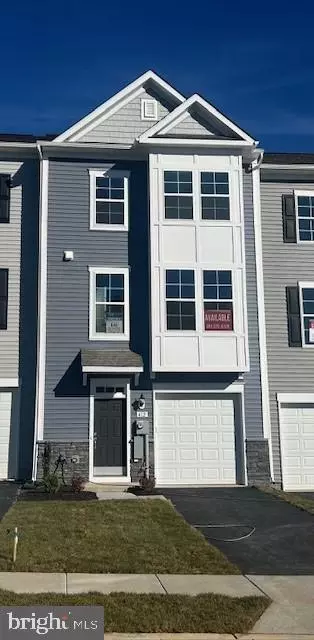 412 Slick Ter, Martinsburg, WV 25403