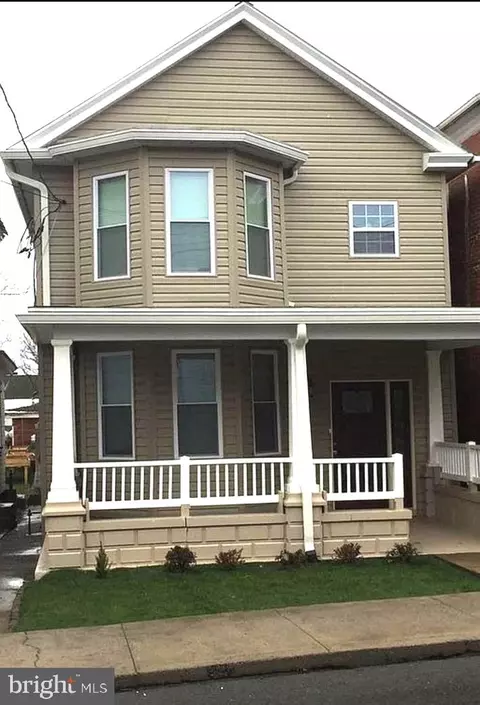420 Winchester Ave, Martinsburg, WV 25401