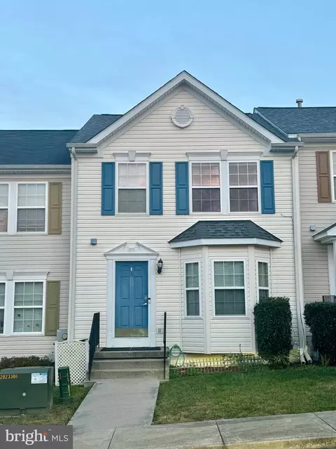 45 Litchfield Ln E, Martinsburg, WV 25404