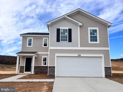 121 Call Ct, Martinsburg, WV 25403