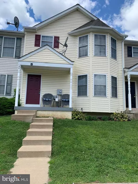 40 Argon Dr, Martinsburg, WV 25405