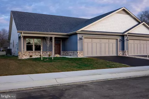 53 Grainfield Ct, Martinsburg, WV 25404