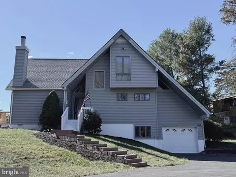141 The Woods Rd, Hedgesville, WV 25427