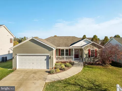 51 Toulouse Ln, Martinsburg, WV 25403