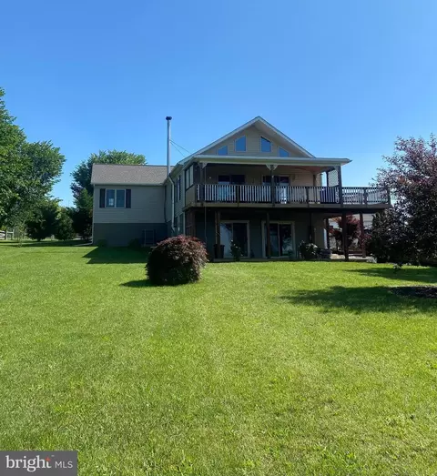 2341 Needmore Rd, Martinsburg, WV 25403