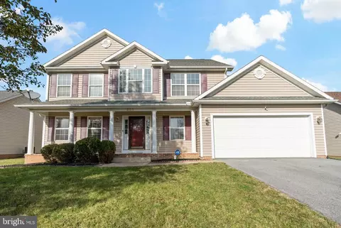 201 Bunting Ave, Martinsburg, WV 25405