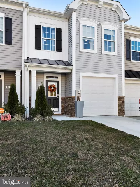 34 Billau Pl, Bunker Hill, WV 25413