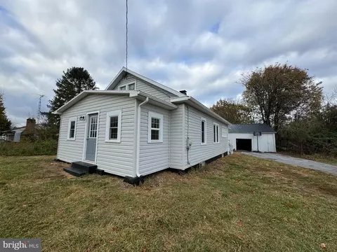 5257 Tabler Station Rd, Inwood, WV 25428