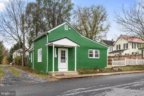 715 Buxton St, Martinsburg, WV 25401