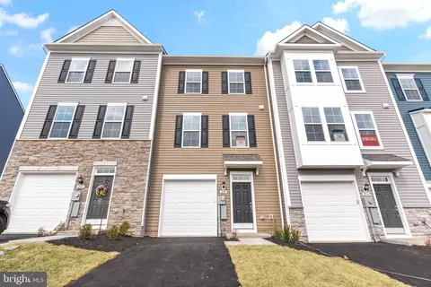 240 Husky Trl, Martinsburg, WV 25403