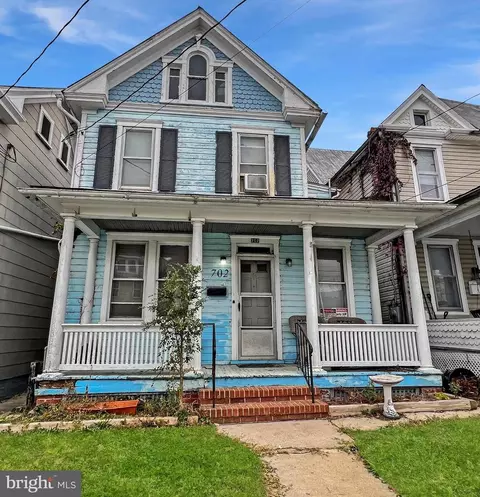 702 W King St, Martinsburg, WV 25401