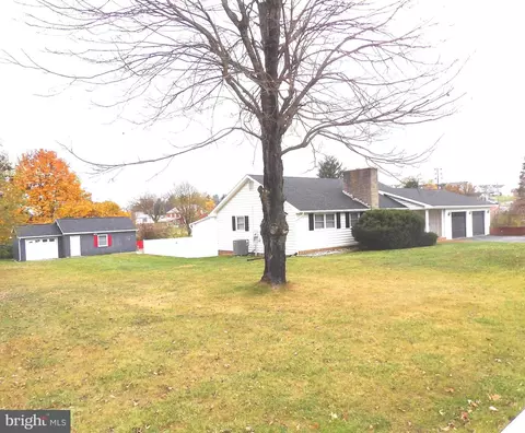 44 Talbott Ave, Martinsburg, WV 25405