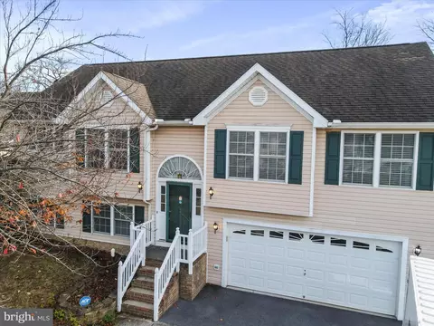 465 Talisman Dr, Martinsburg, WV 25403