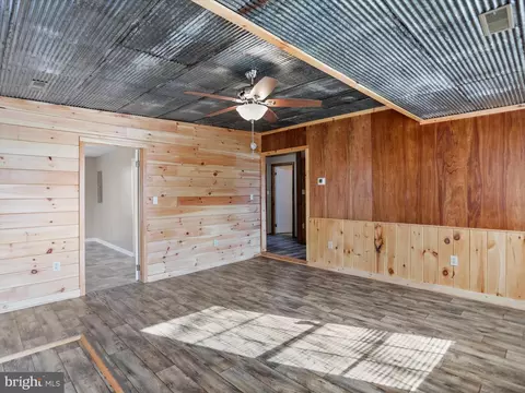 Living - 424 Raging River Rd, Falling Waters, WV 25419 photo 2 of 2