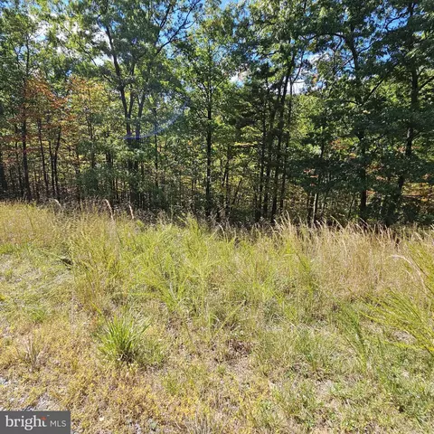 Moundbuilder Loop, Hedgesville, WV 25427