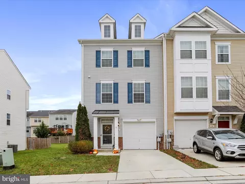 30 Piccadilly Ct, Falling Waters, WV 25419