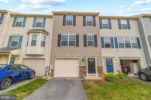 265 Morlatt Ln, Martinsburg, WV 25404