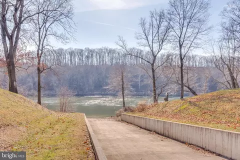 View/Area - 38 Streamside Pl, Falling Waters, WV 25419 photo 3 of 4