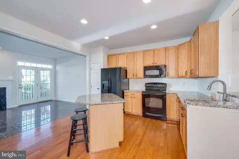 Kitchen - 38 Streamside Pl, Falling Waters, WV 25419 photo 3 of 6