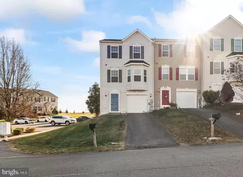198 Dunrobin Dr, Martinsburg, WV 25405
