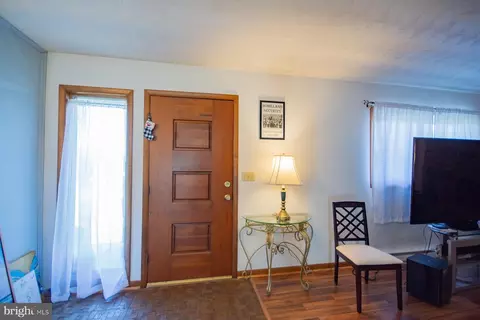 Entry Way - 115 Dove Ln, Falling Waters, WV 25419 photo 1 of 8