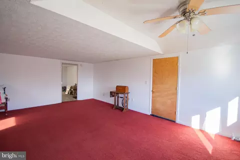 Living - 115 Dove Ln, Falling Waters, WV 25419 photo 4 of 4