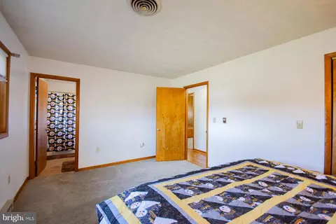 Bedroom - 115 Dove Ln, Falling Waters, WV 25419 photo 5 of 11