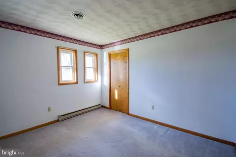 Bedroom - 115 Dove Ln, Falling Waters, WV 25419 photo 1 of 11