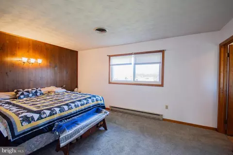 Bedroom - 115 Dove Ln, Falling Waters, WV 25419 photo 3 of 11