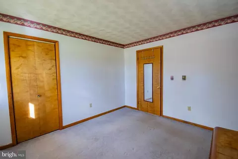 Bedroom - 115 Dove Ln, Falling Waters, WV 25419 photo 2 of 11