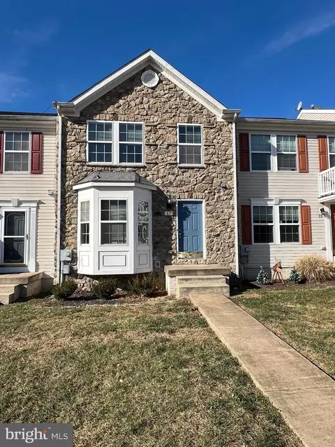 17 Lopez Dr, Martinsburg, WV 25405