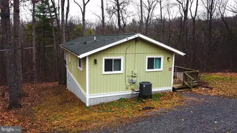 368 Oasis Ln, Gerrardstown, WV 25420
