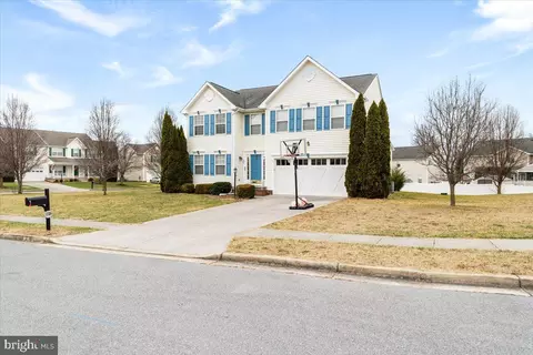 101 Chardin Ct, Martinsburg, WV 25403
