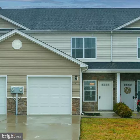 41 Beaulah Ct, Bunker Hill, WV 25413