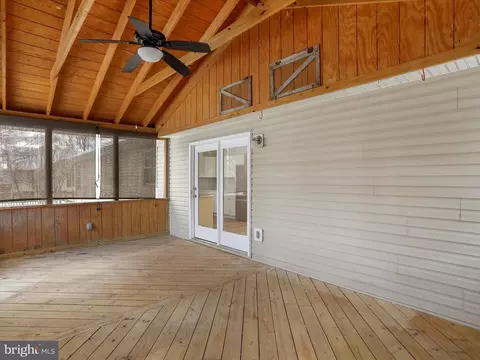 75 Stanford Ln, Falling Waters, WV 25419 photo 11