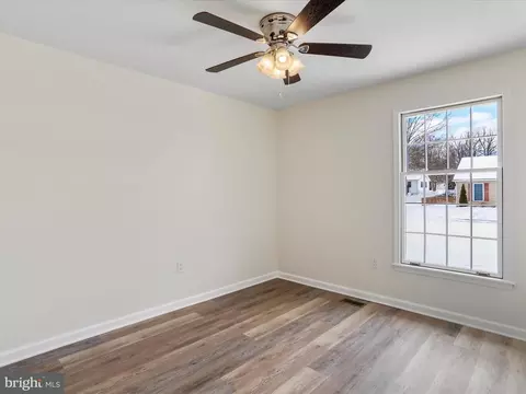 75 Stanford Ln, Falling Waters, WV 25419 photo 18