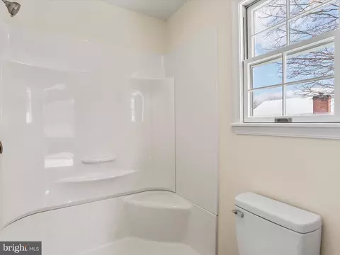 75 Stanford Ln, Falling Waters, WV 25419 photo 16