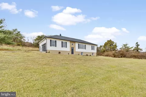 508 Puffenburger Ln, Hedgesville, WV 25427