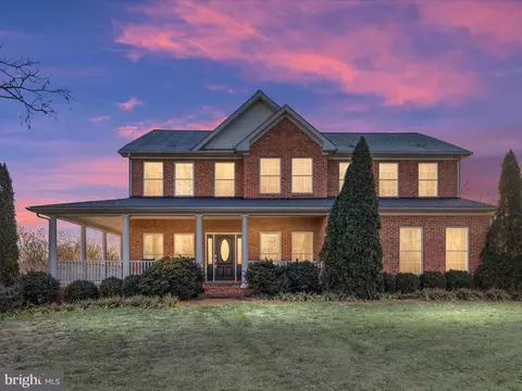 77 Tarleton Dr, Martinsburg, WV 25403