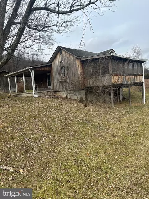 189 Apple Harvest Dr, Hedgesville, WV 25427