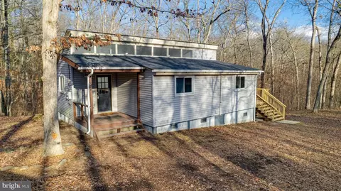67 Sturgis Ln, Hedgesville, WV 25427