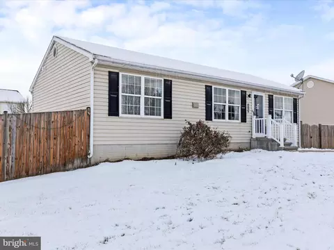 15 Snail Kite Rd, Martinsburg, WV 25405