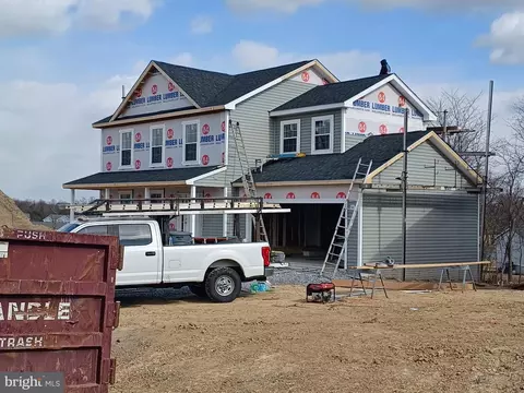 1416 Prentiss Point Pkwy, Martinsburg, WV 25401