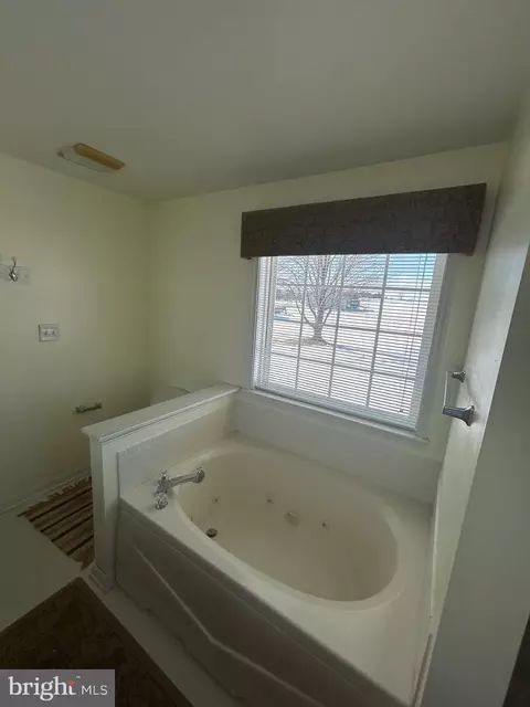 Bath - 569 Tice Rd, Falling Waters, WV 25419 photo 3 of 5