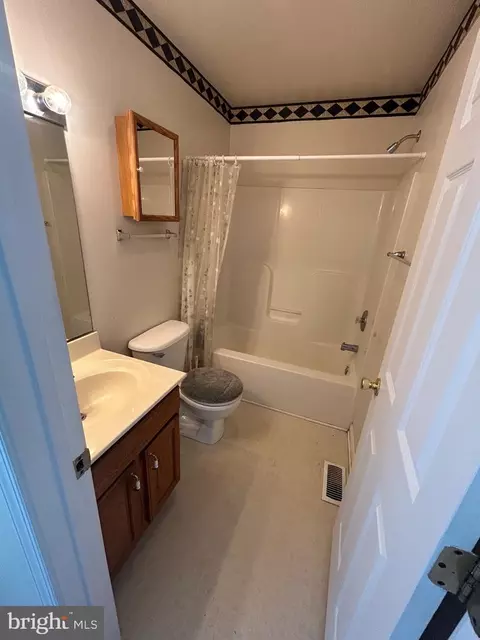Bath - 569 Tice Rd, Falling Waters, WV 25419 photo 1 of 5
