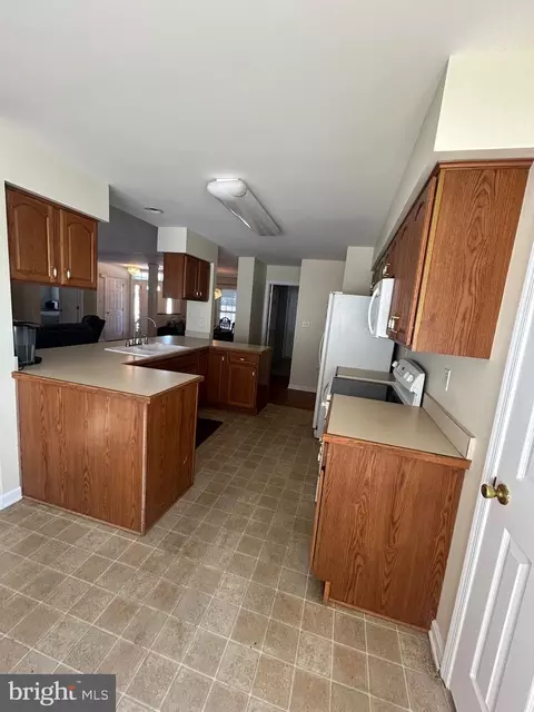 Kitchen - 569 Tice Rd, Falling Waters, WV 25419 photo 2 of 2