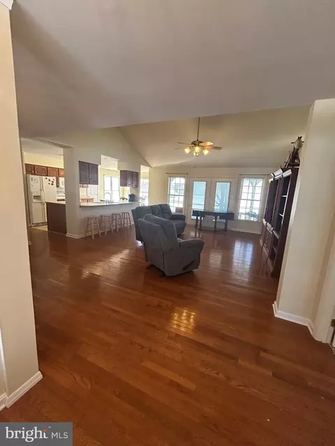 Entry Way - 569 Tice Rd, Falling Waters, WV 25419 photo 7 of 7