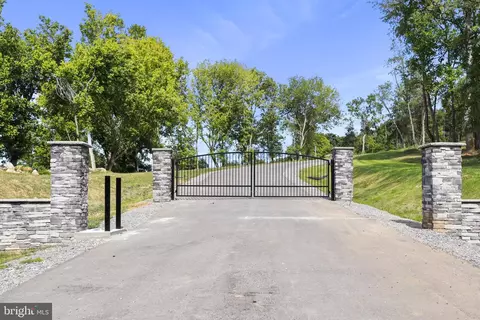 26 Falling Waters Drive, Falling Waters, WV 25419 photo 11