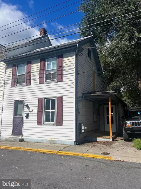 220 N College St, Martinsburg, WV 25401
